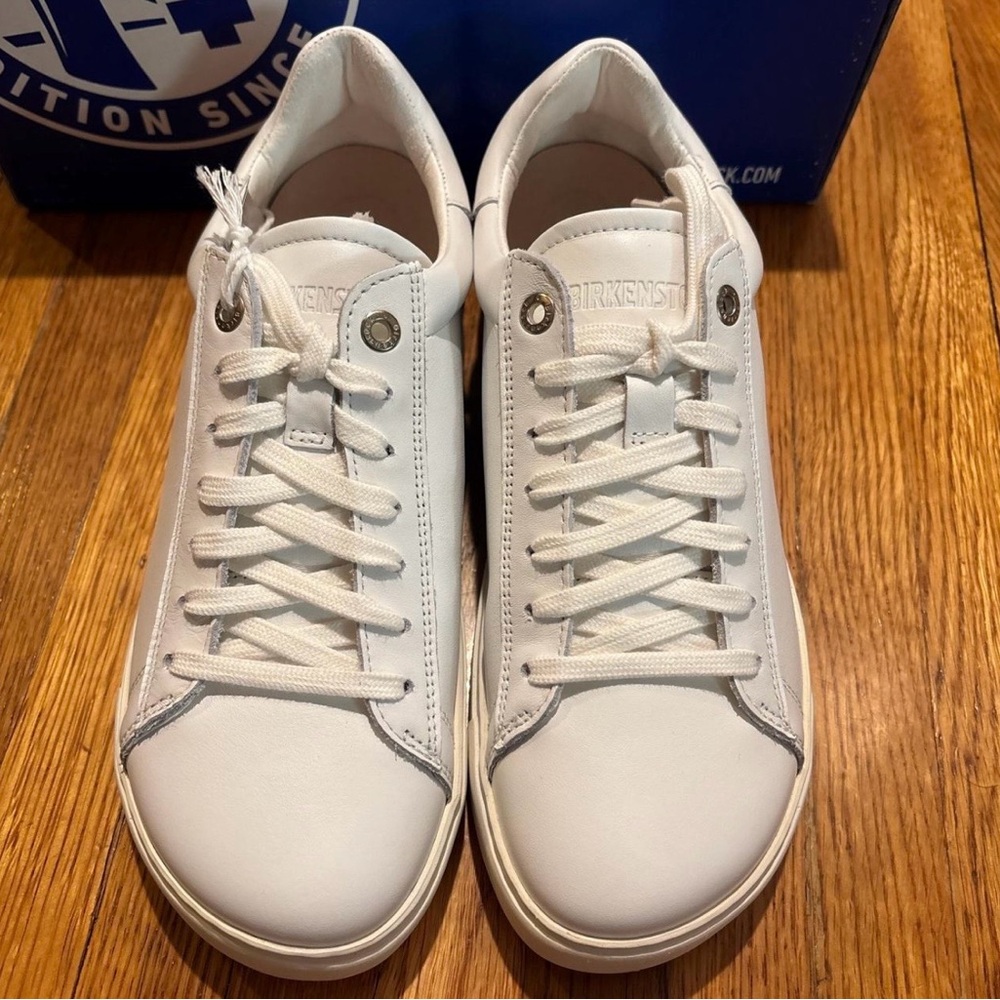 New Birkenstock sz
38 L7/M5 Unisex Bend Low Top White
Leather Sneakers - Picture 2 of 5